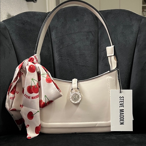 🍒 Steve Madden Broselyn Shoulder bag, Vanilla cream color - Picture 3 of 10